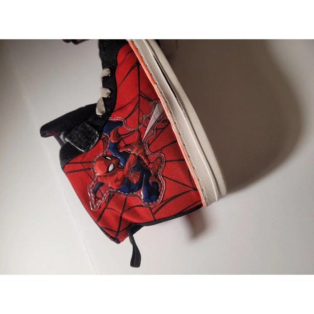 ​Marvel Spider-Man Boys Light-Up High Top Canvas Skate Shoes Size US 12 Kids